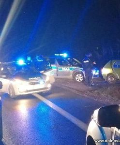 Jelenia Góra. Nie zatrzymał się do kontroli, uderzył w radiowóz. Potem ruszył w pieszą ucieczkę