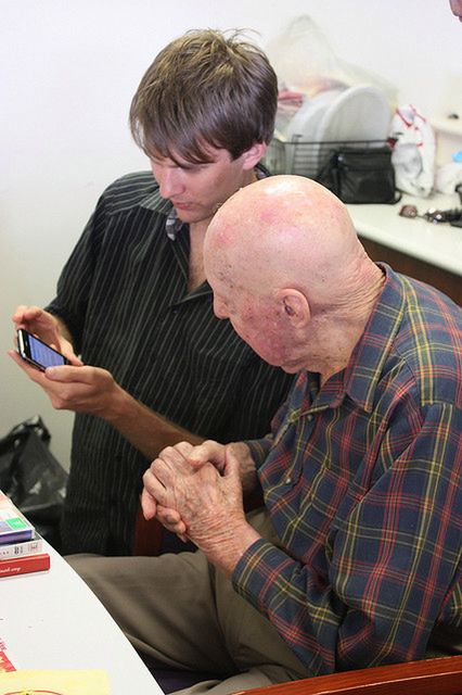 iPhone - telefon dla seniora... 4