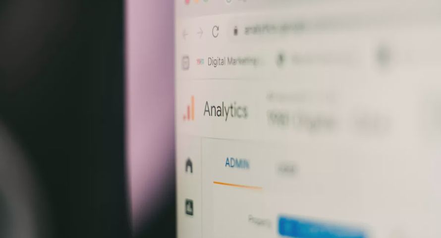 Czy wydawcy powinni teraz pozwalniać wszystkich SEO-wców, bo już nie są im potrzebni?