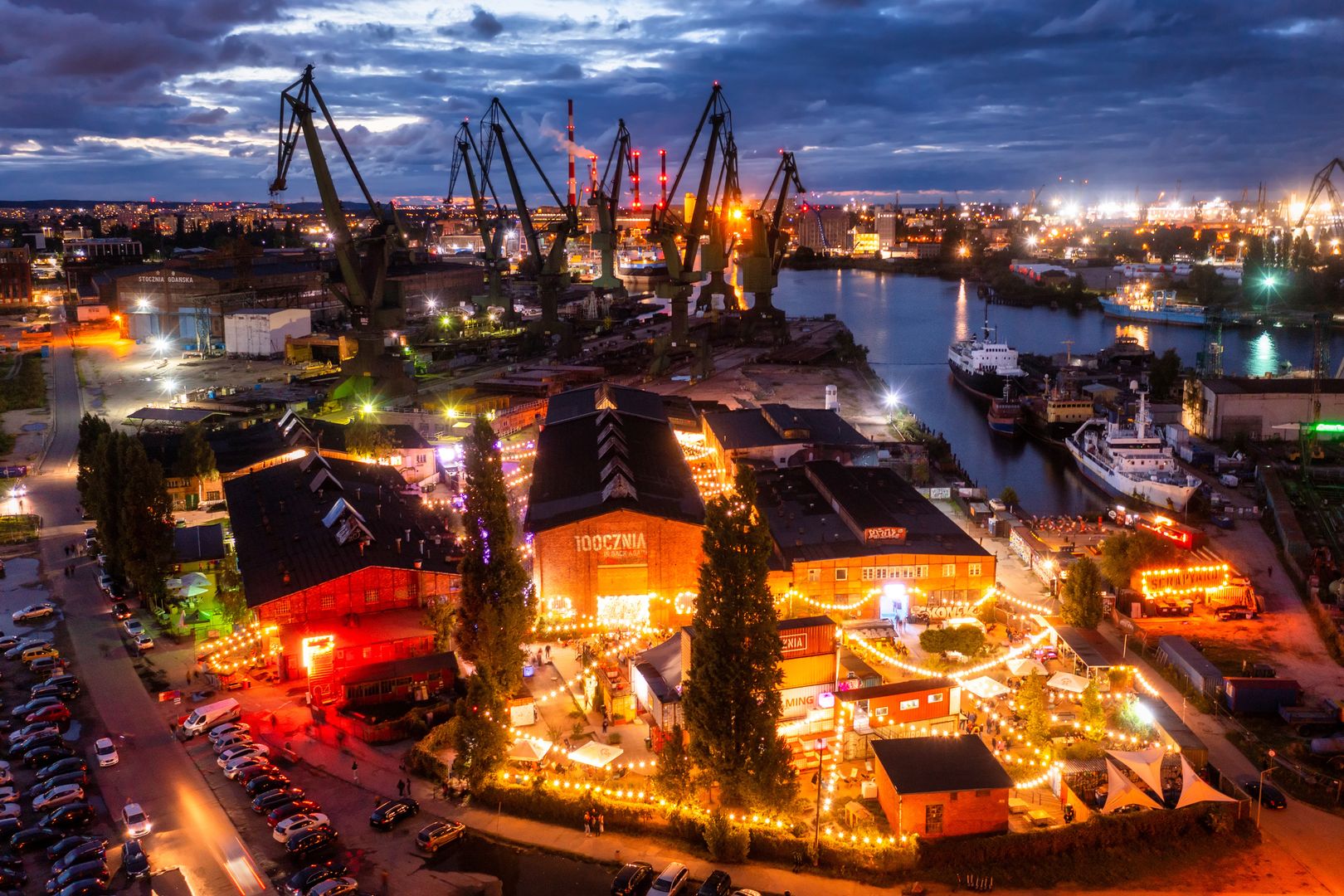 100cznia to latem imprezowe centrum Gdańska
