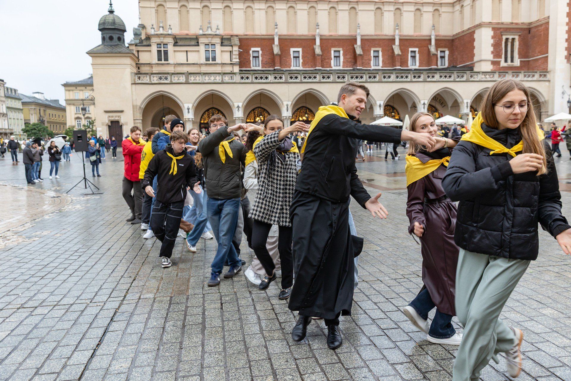 Belgijka na głównym placu Krakowa otwiera kolejny Dzień Papieski