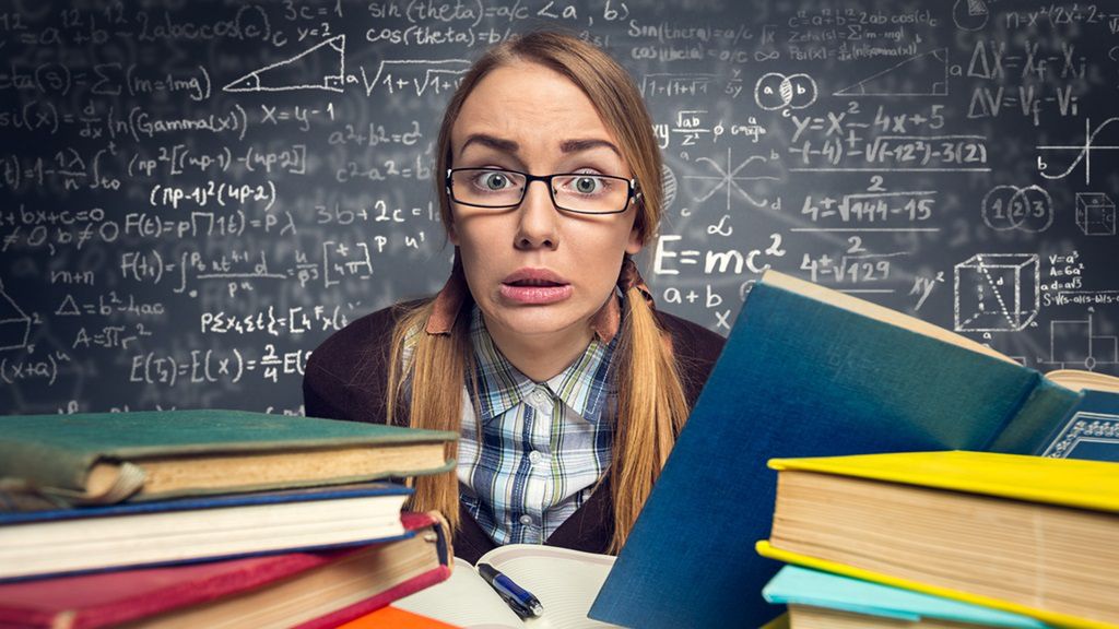 Egzamin ósmoklasisty to test sprawdzający poziom wiedzy ucznia kończącego szkołę podstawową