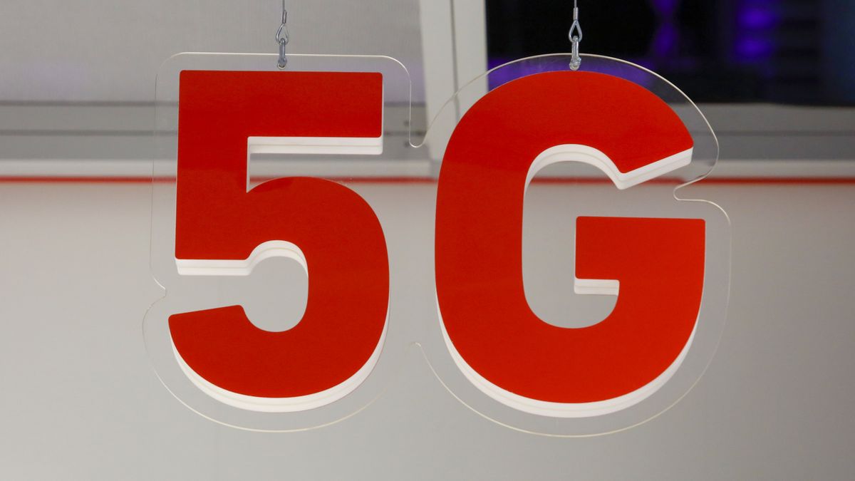 A 5G logo on day two of the MWC Barcelona at the Fira de Barcelona venue in Barcelona, Spain, on Tuesday, March 1, 2022. Over 1,800 exhibitors and attendees from 183 countries will attend the annual event, which runs from Feb. 28 to March 3. Photographer: Angel Garcia/Bloomberg via Getty Images