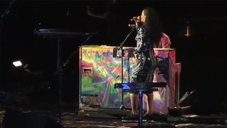 Rihanna śpiewa "Umbrella" z Coldplay!