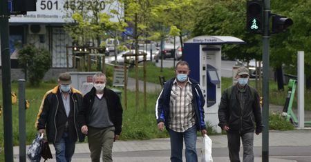 Obostrzenia w czerwcu. Ten nakaz na pewno się nie zmieni