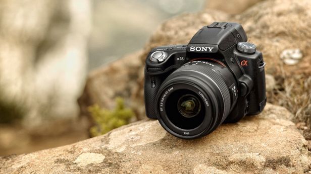 Sony A35 z półprzezroczystym lustrem i szybkim ustawianiem ostrości 1