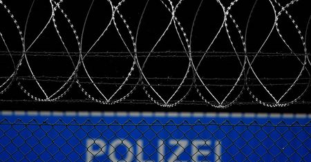 Niemcy. Atak nożownika w ośrodku dla uchodźców. 35-latek nie żyje
