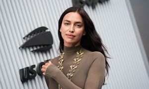 Ryzykowna kreacja Iriny Shayk. Postawiła na ekstremalny dekolt