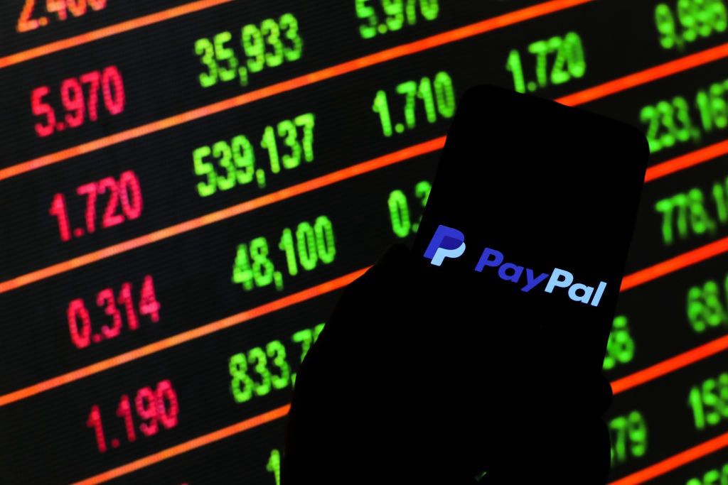 PayPal pobierze pieniądze z konta. Co zrobić, żeby nie stracić 50 zł?