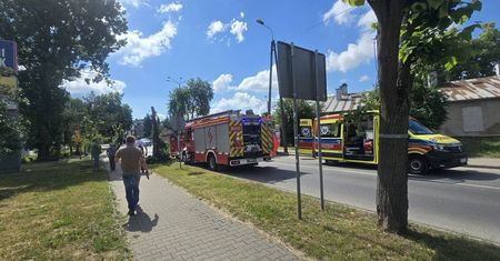 Tragiczny dzień na drogach w Płocku. Nie żyje 62-letnia piesza, 17-letnia motocyklistka trafiła do szpitala!