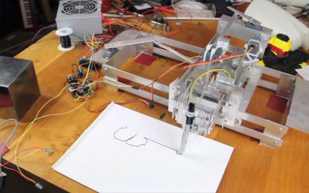 WTF dnia: robot, który potrafi tylko jedno - rysować penisy [wideo] 1