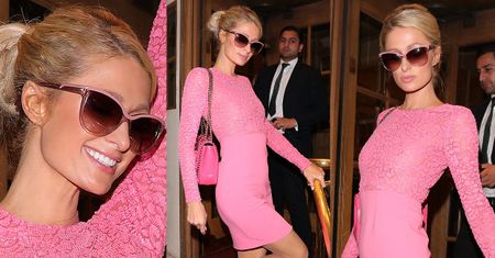 Landrynkowa Paris Hilton wdzięczy się przy złotej poręczy