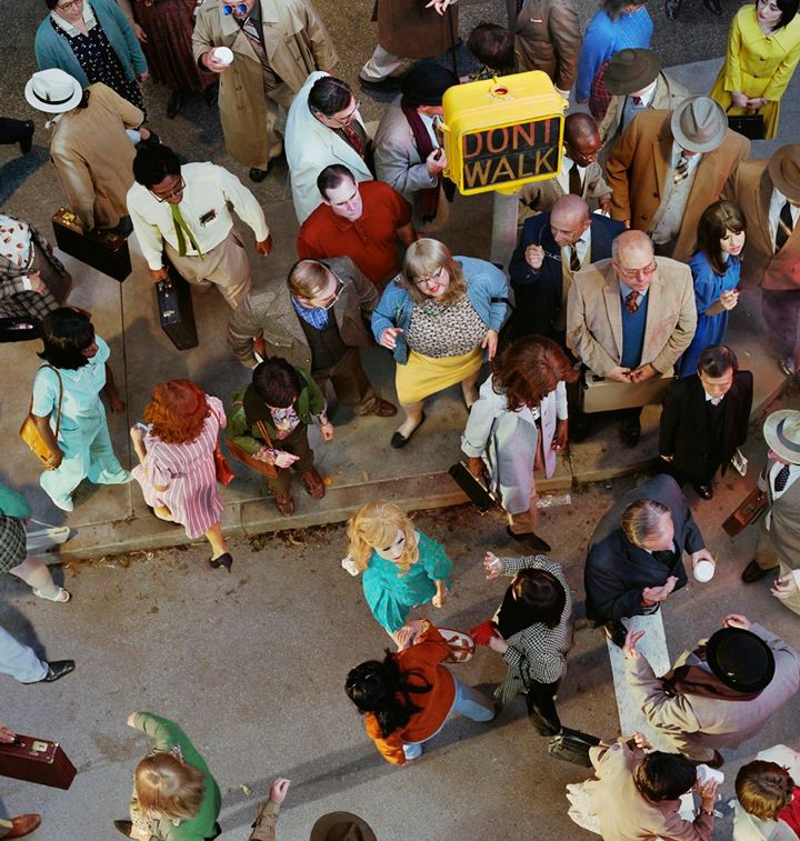 Sztuczny tłum w obiektywie Alex Prager 10