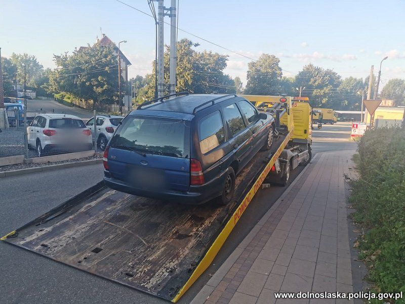 W ciągu doby dwa razy złamał sądowy zakaz prowadzenia. Na sumieniu miał jeszcze więcej