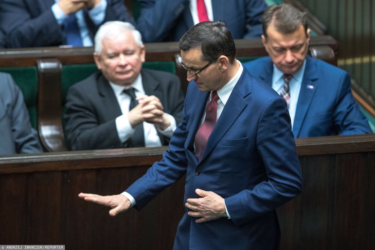 PiS nieoczekiwanie odsłoniło finansowe karty. "Wypadają trupy"