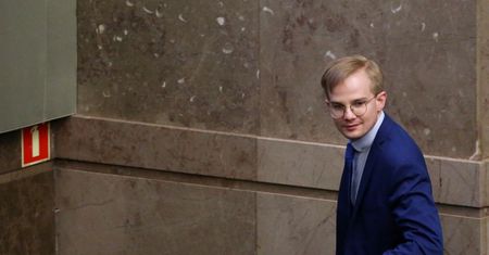 Rząd chce "jak najszybciej obudzić gospodarkę". Wiceminister Patkowski o wychodzeniu z pandemii