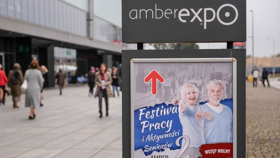 Targi Pracy i Aktywności Seniorów 2025! Praca bez barier i morze atrakcji w AmberExpo!