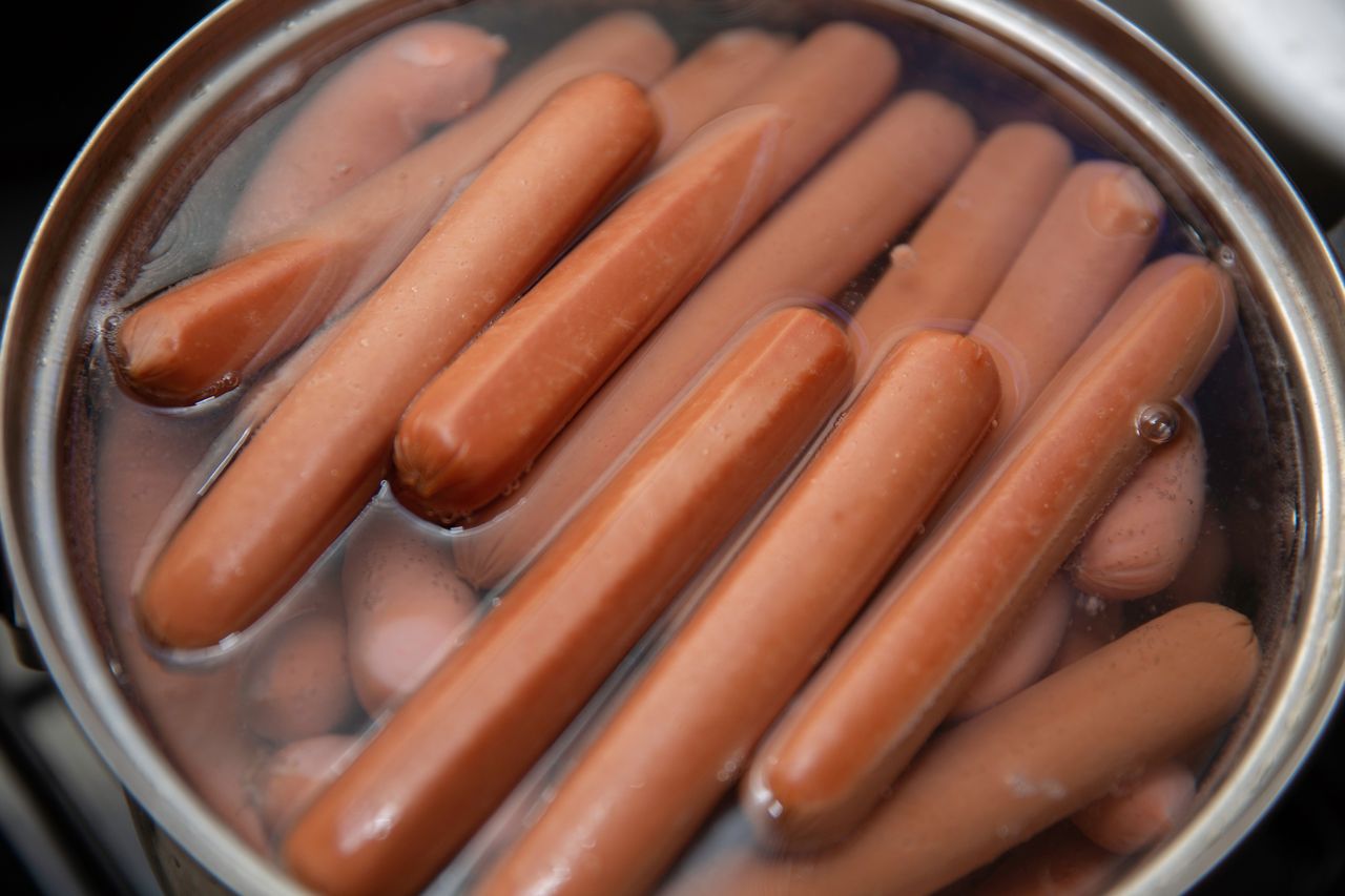 Hot dog habit poses serious health risks, experts warn