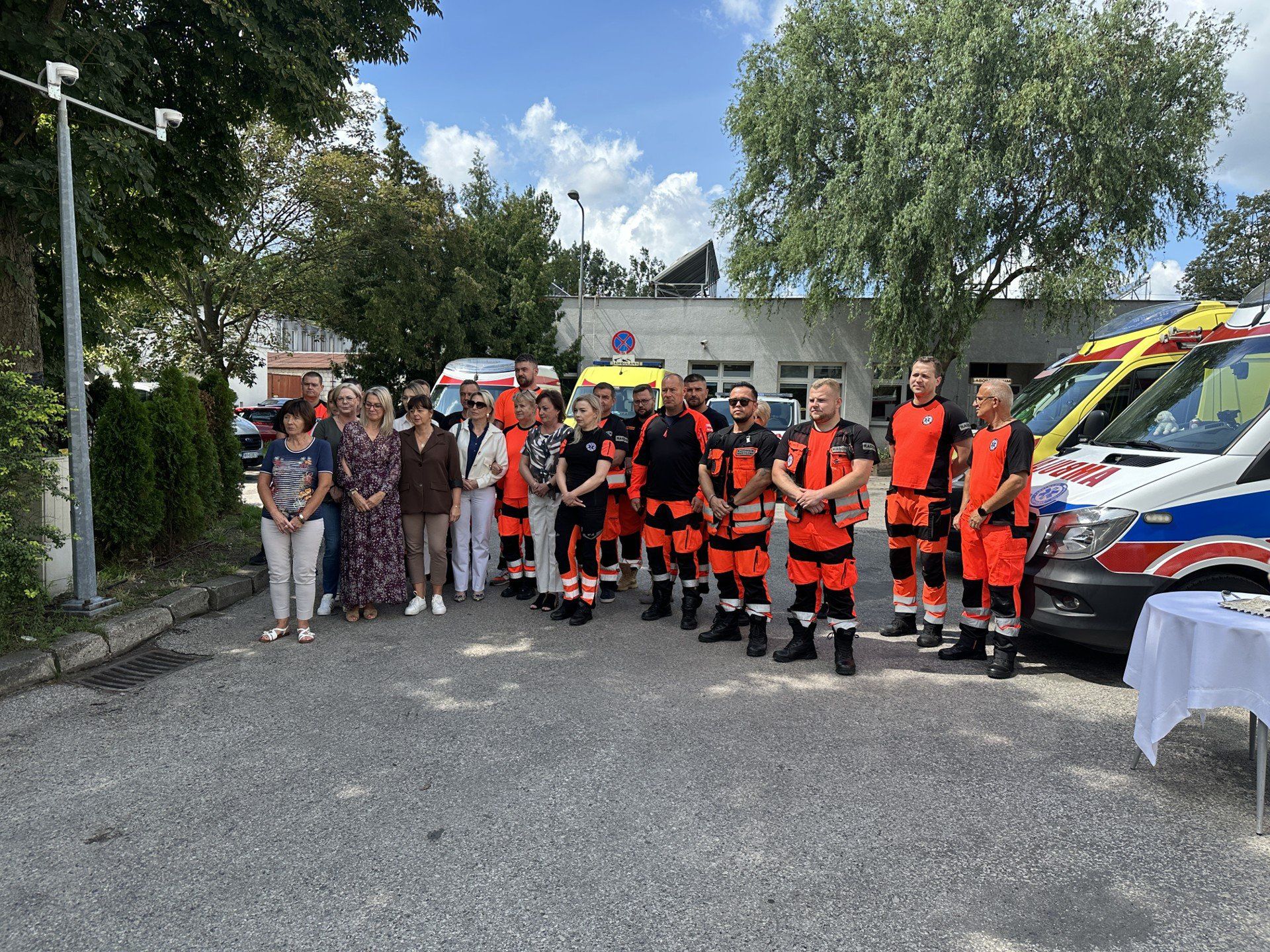 Nowy ambulans dla Radomskiej Stacji Pogotowia Ratunkowego.