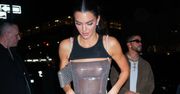 Kendall Jenner paradowała po gali MET z BIELIZNĄ NA WIERZCHU. Gustownie? (ZDJĘCIA)