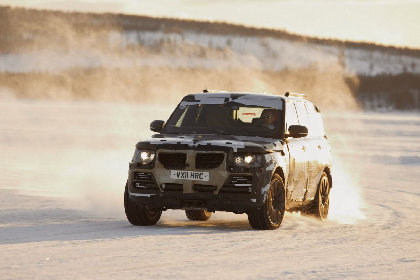 Nowy Ranger Rover (2013) w obszernej galerii 118