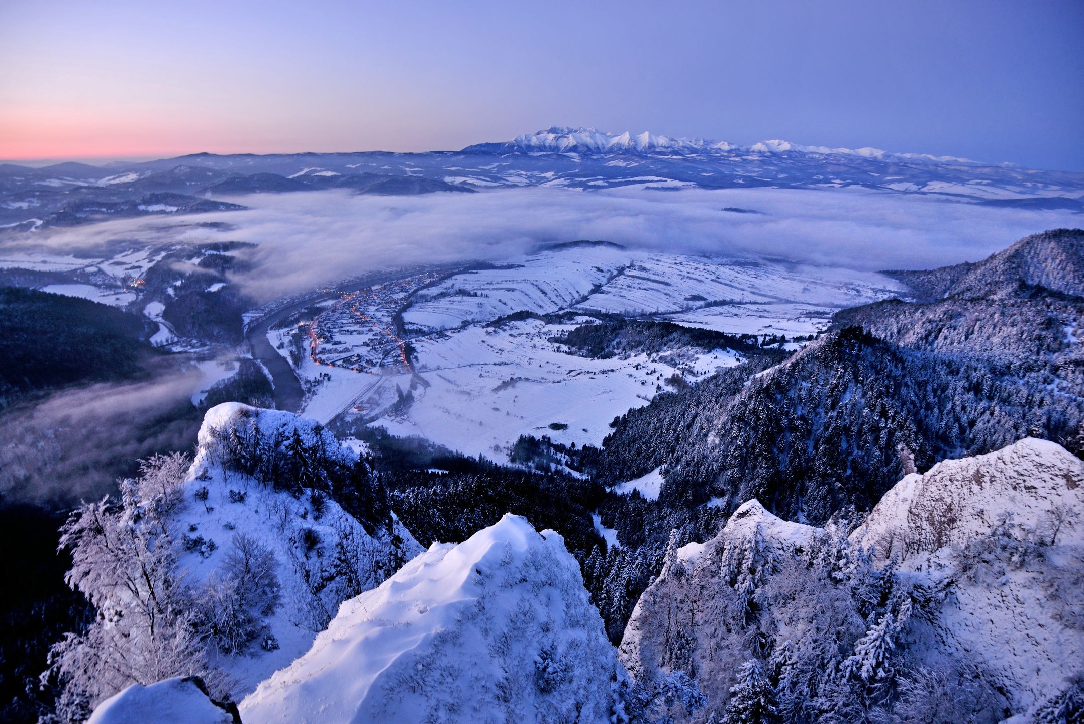 Zimowe Tatry widziane z Pienin