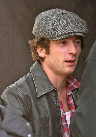 Jeremy Allen White na planie w New Jersey