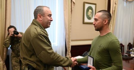 Ukraiński bohater z Wyspy Węży na wolności. Autor słynnych słów odznaczony