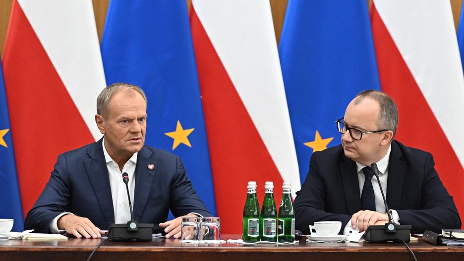 Donald Tusk i Adam Bodnar podczas spotkania z prawnikami 