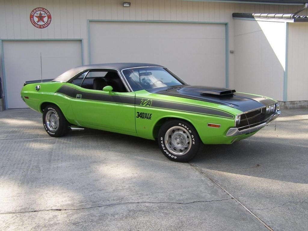 Dodge Challenger - w pogoni za Mustangiem [galeria] 10