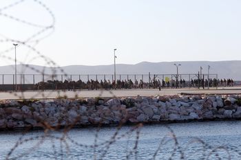 Skandal z policją i migrantami w Grecji. "Rozbierani i wykorzystywani"