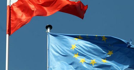 Eurostat przebadał Europejczyków. Szok, w co nadal wierzą Polacy