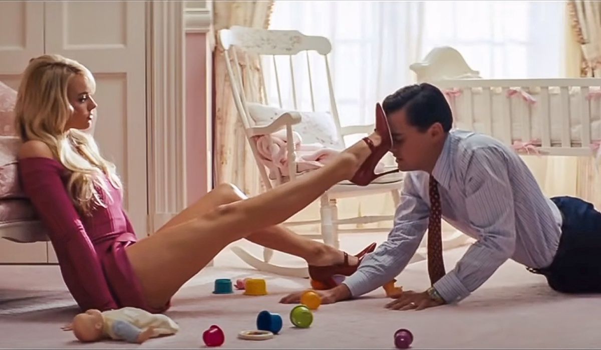 Margot Robbie i Leonardo DiCaprio w filmie "Wilk z Wall Street"