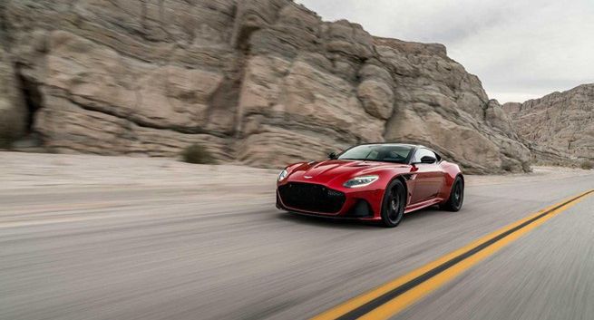 Aston Martin pokazał następcę Vanquisha. Oto DBS Superleggera (wideo)