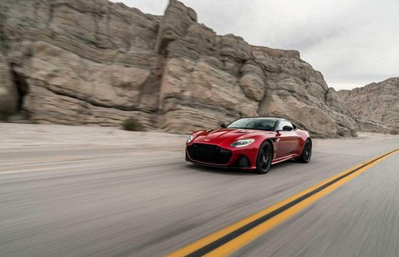 Aston Martin pokazał następcę Vanquisha. Oto DBS Superleggera (wideo)
