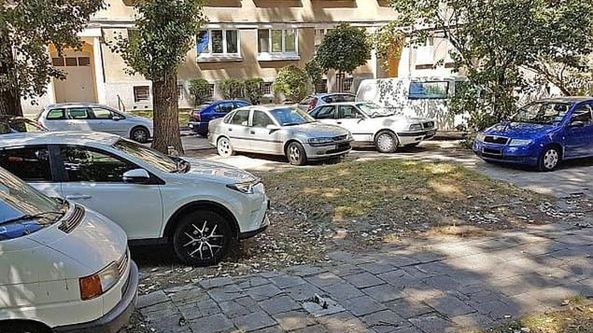 Wrocławskie Forum Osiedlowe zwróciło się do prezydenta Jacka Sutryka o uporządkowanie spraw parkowania we wnętrzach podwórkowych