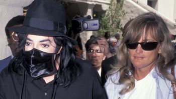 Tak dziś wygląda była żona i matka dzieci Michaela Jacksona. Debbie Rowe walczyła z rakiem i po latach pojednała się z córką