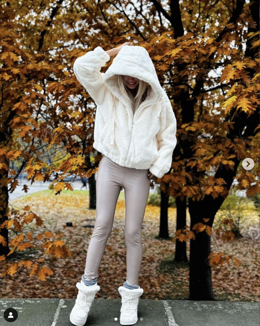 Sandra Kubicka w modnym futerku na jesień