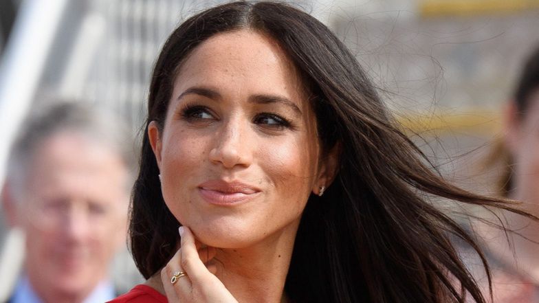 Meghan Markle przyłapana na ulicy. Straciła miliony