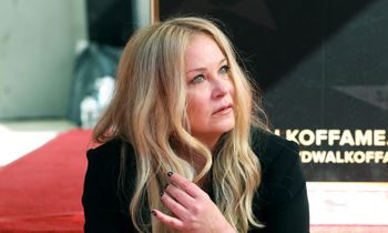 Christina Applegate o życiu z chorobą. "Upadłam pięć razy"