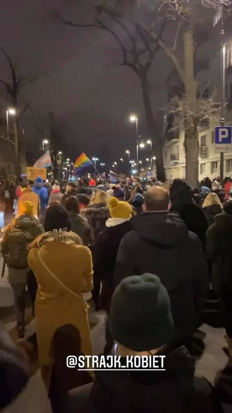 Protest na ulicach Warszawy przeciw orzeczeniu Trybunału Konstytucyjnego