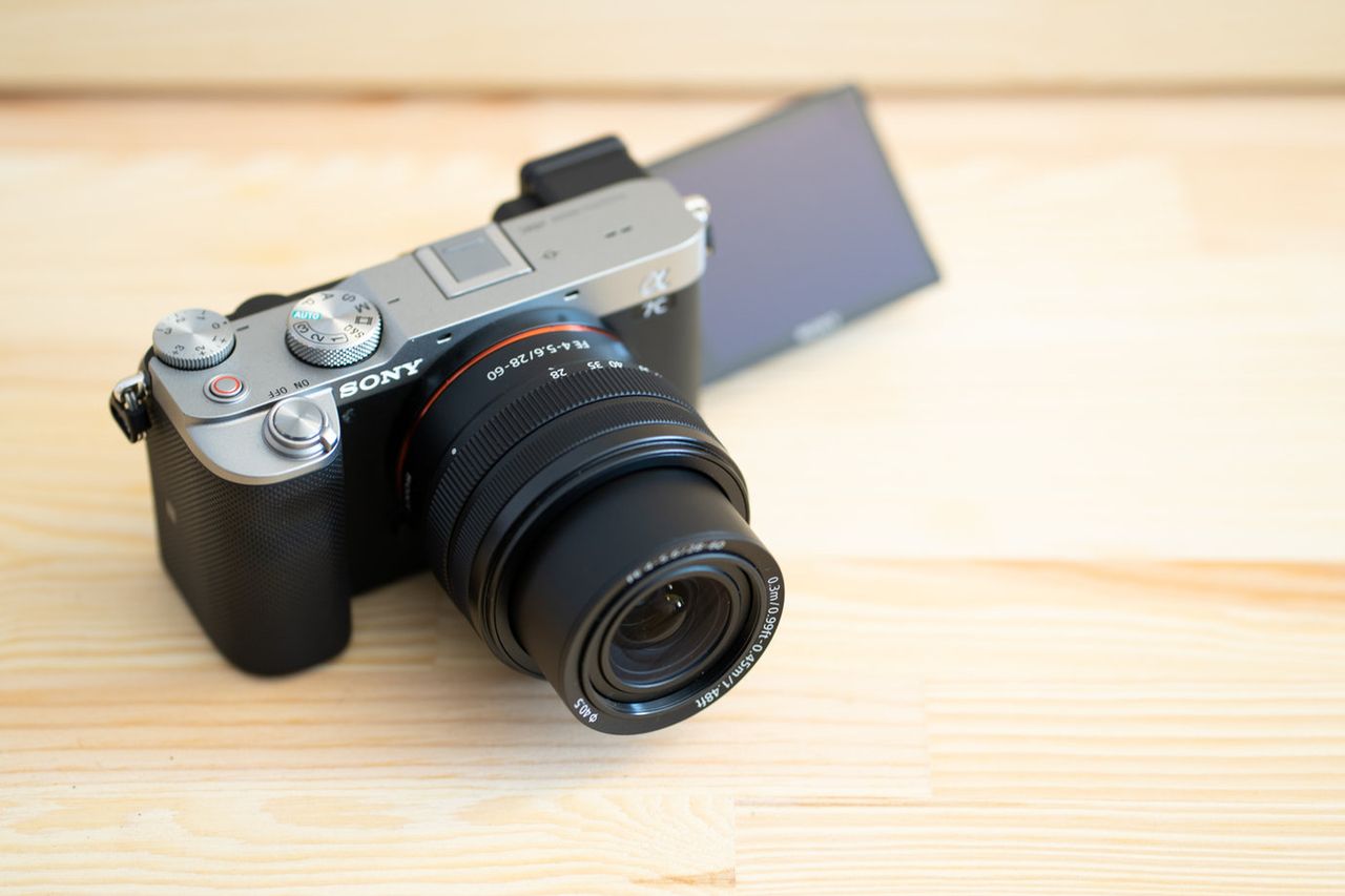 Sony A6300 i A6500 znikają ze sprzedaży. Kolejny cichy ruch producenta