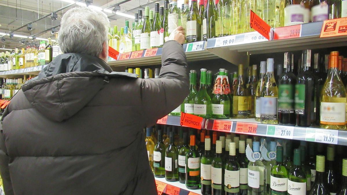 Resort zdrowia chce ograniczeń. Dotyczą sprzedaży i promocji alkoholu