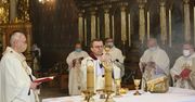 Niedziela Palmowa. Nowe obostrzenia: "chętnych do udziału w liturgii jest więcej"