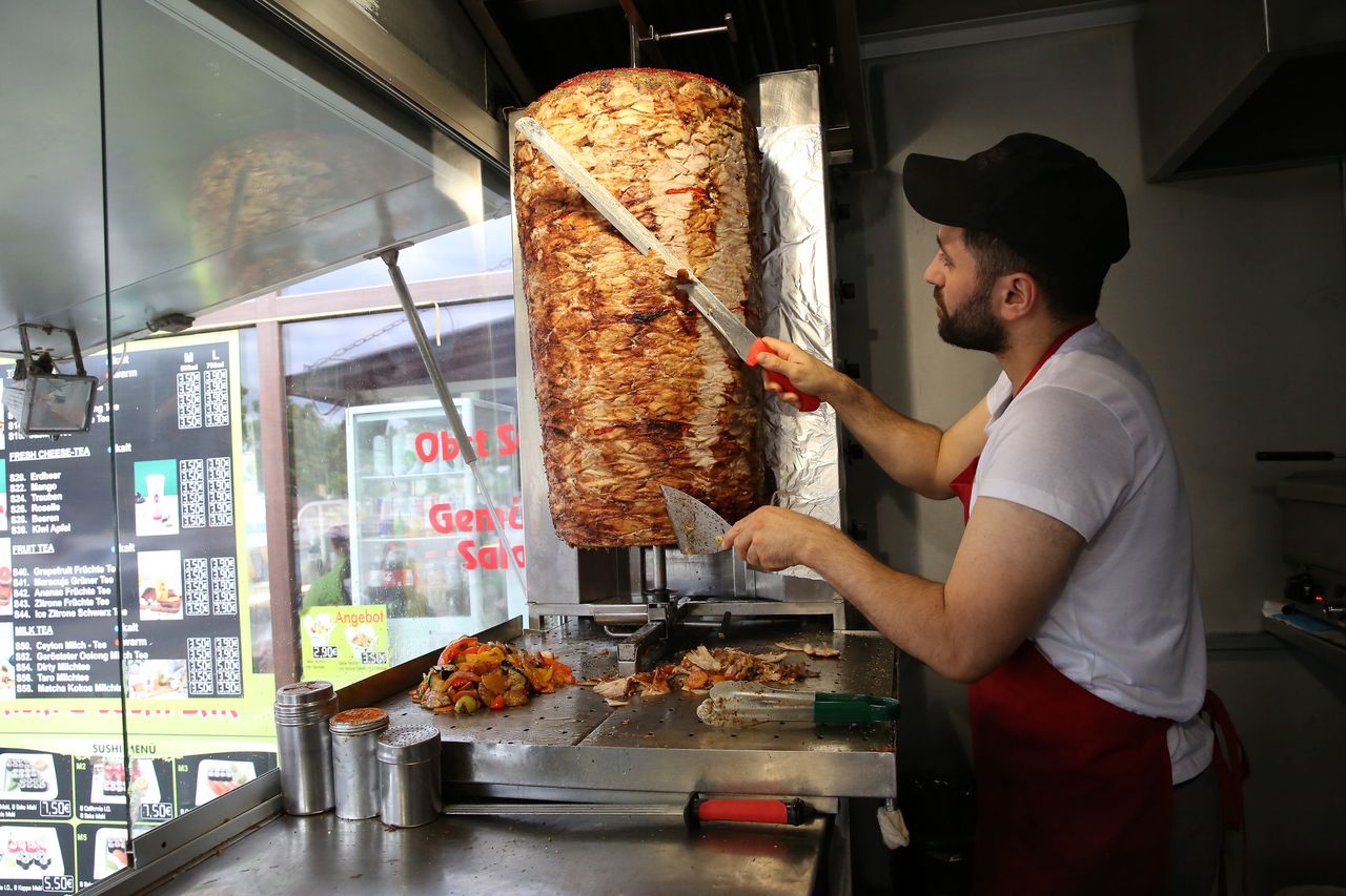 Bunt w fabryce kebabów. Domagają się 3 tys. euro miesięcznie