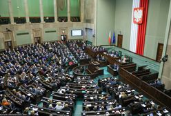 900 chrześniaków czeka na pieniądze. Jest decyzja Sejmu