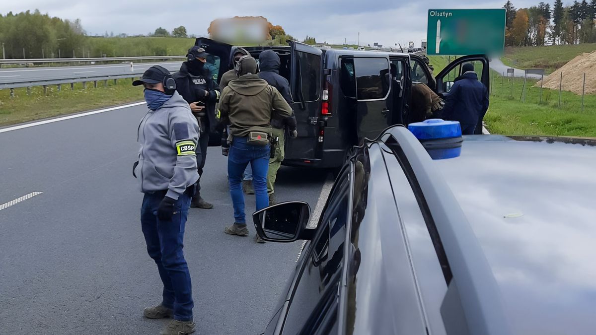 Służby rozbiły zorganizowaną grupę przestępczą