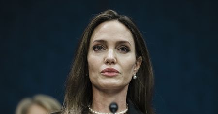 Wojna Jolie i Pitta. Aktorka dostanie raport FBI o awanturze na pokładzie samolotu
