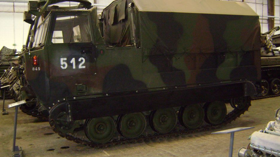 Wóz M548.