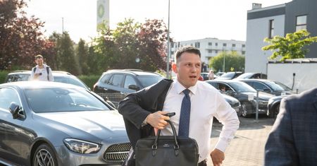 Mentzen tłumaczy się ws. pubu. "Nie rozumiem, o co niektórym chodzi"